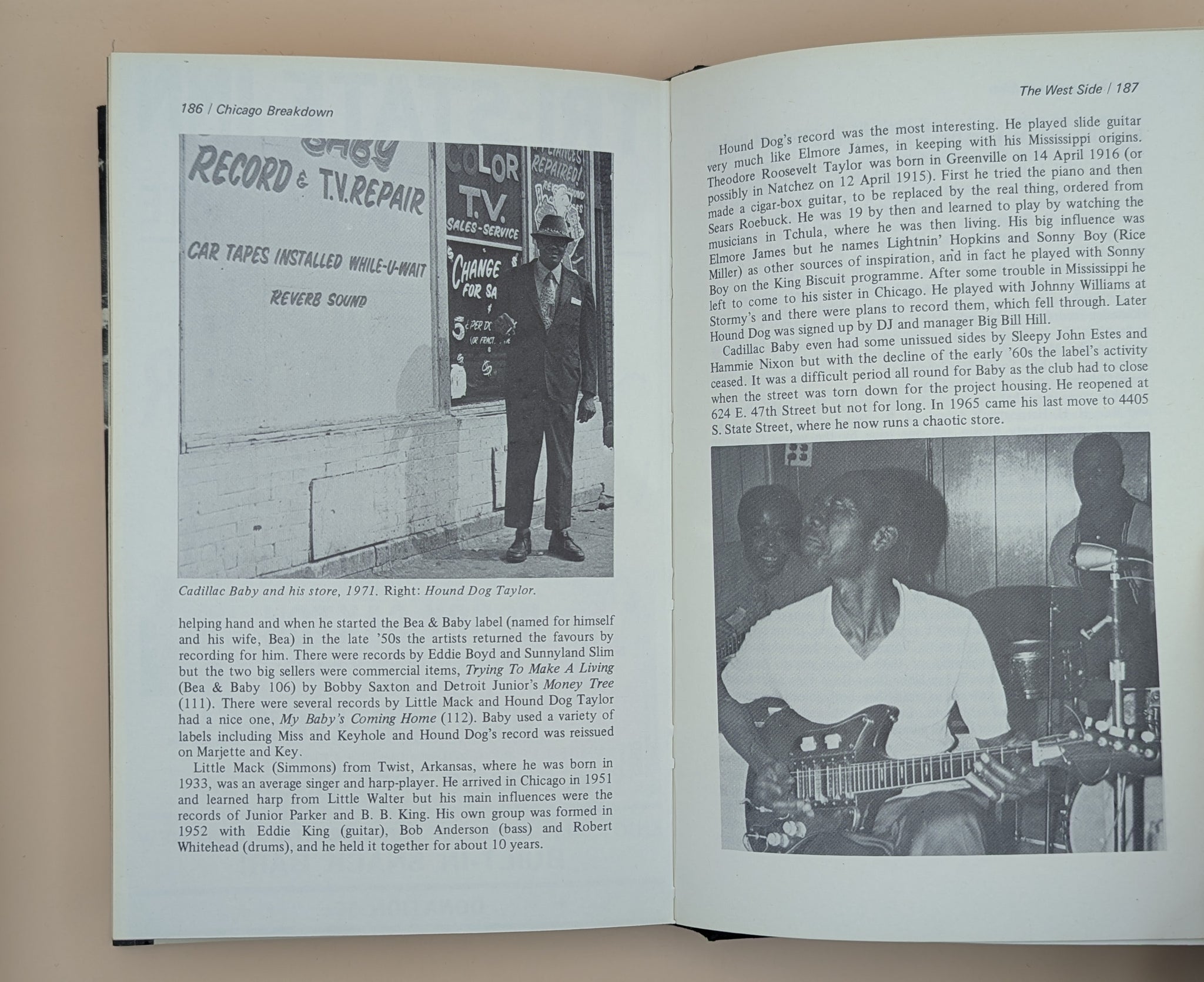 洋書 CHICAGO BREAK DOWN  MIKE ROWE  Hardcover 51BtLLOl93L._AC_SY200_QL15_.jpg